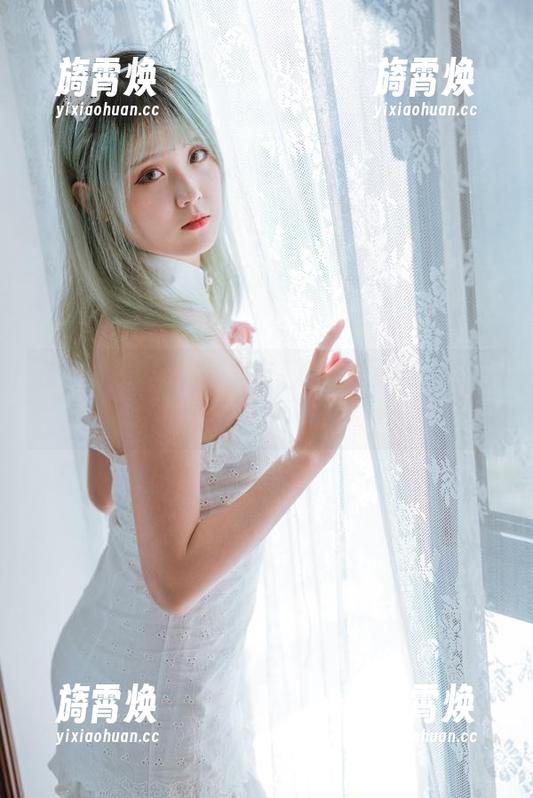 秋楚楚不秃头与猫耳写真：壁纸好物，你准备好心动了吗？