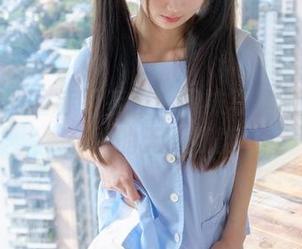 稚乖画册 – 赤西夜夜：网袜写真激活壁纸艺术的无限可能