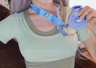 在紫氯氯的私房写真里，符玄cos竟然变成了猫耳少女！