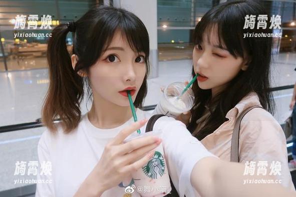 舞小喵 “舞小喵”的高清写真:校园的安静瞬间,她的灵动却打破了宁静