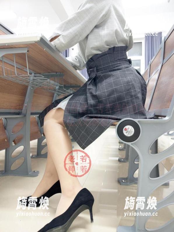 若若老师 微密圈 - 裸足与图库:若若老师的资源碰撞让人心跳加速