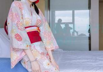 袜啵啵 – 图库中的和服奇遇：稚予的资源总是出人意料！