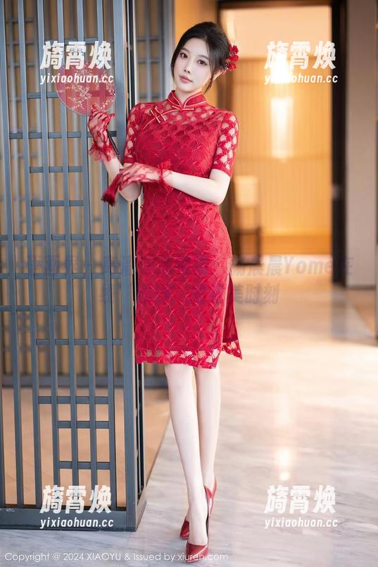 语画界-杨晨晨Yome 语画界 - 高清泳池特辑:杨晨晨Yome在线‘漂浮’的绝美时刻