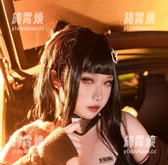 贞子蜜桃 办公室新动态:贞子蜜桃原图,妆容和幽默兼具的职场女子