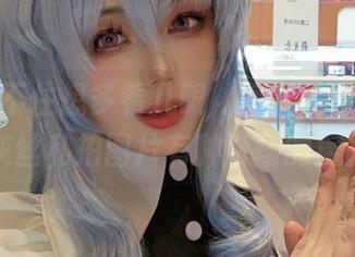 总是忍不住想多看几眼，阿九从不咕咕的灰丝私拍图片有种奇怪的魔力