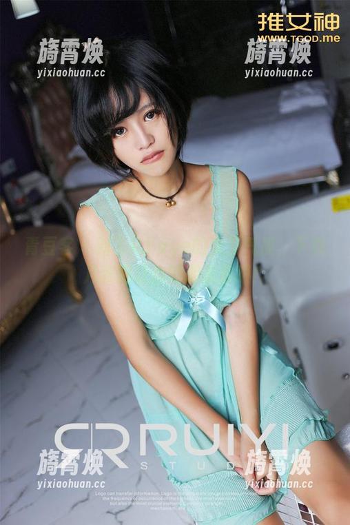 青豆客 - 刘飞儿Faye的女王气质，下载几张图让你的朋友傻眼！