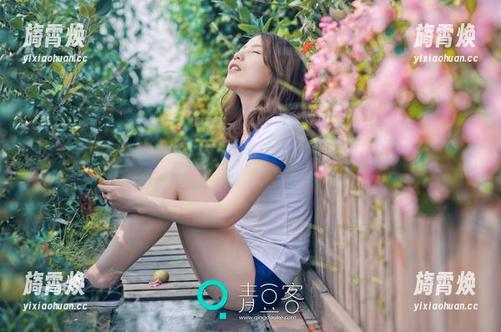 青豆客 - 私房邂逅：谭晓彤与她的灰丝诱惑