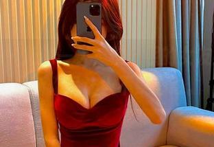 微密圈 – 新的一天，黎允熙的女友风衬衣最新作品让人不禁心动。